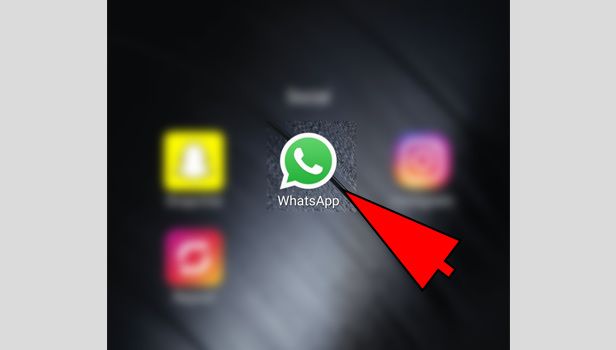 change whatsapp background